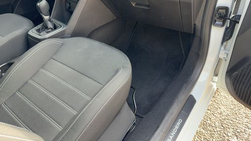 Dacia Sandero TCE 90 auto - Journey – 2025 – 2828 km – Essence – Boîte Automatique — photo 22