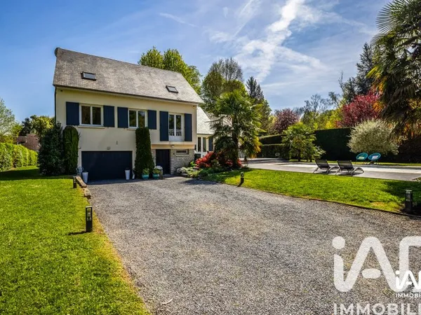 Maison 10 pièces 232 m²
