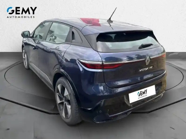 Renault Megane e-tech ev40 130ch standard charge — photo 7