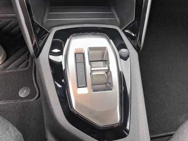 Peugeot 208 hybrid 110 ch e-dcs6 — photo 14