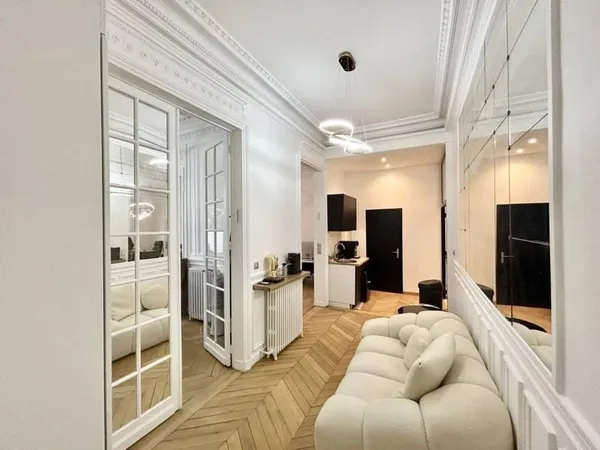 Bureau 4 pièces 68 m²