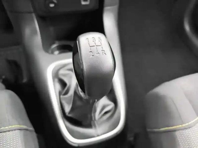 Citroën C3 puretech 83 s&amp;s bvm5 shine — photo 24