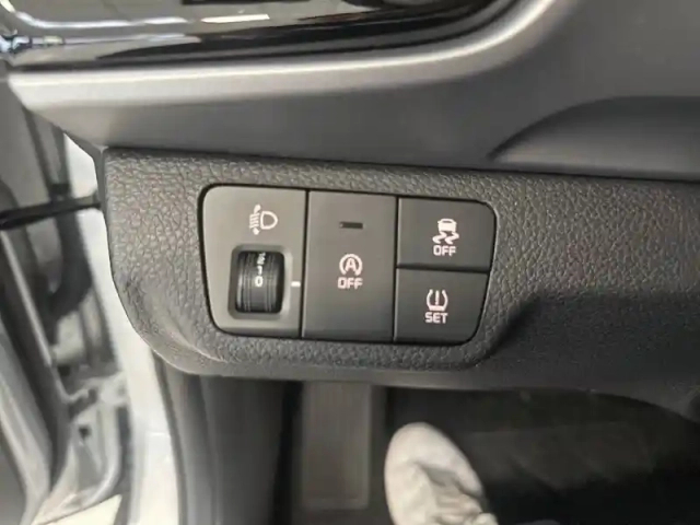 Kia Stonic 1.0 t-gdi 100 ch dct7 — photo 17