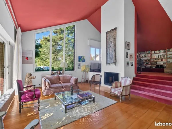 Maison 10 pièces 226 m²
