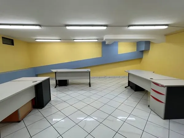 Local professionnel 60 m²