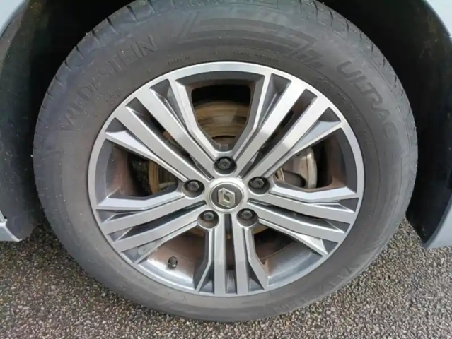 Renault Megane blue dci 115 edc evolution 5p — photo 22