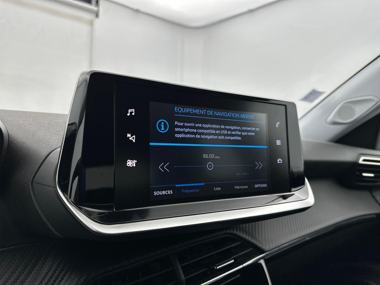 Peugeot 2008 puretech 100 s&s bvm6 allure — photo 10