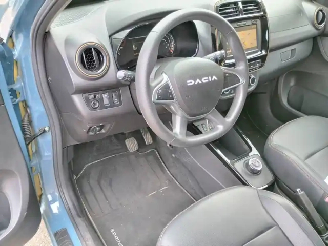 Dacia Spring — photo 18