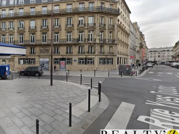 Local commercial 200 m²