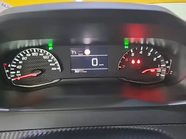 Peugeot 208 puretech 75 s&amp;s bvm5 — photo 88