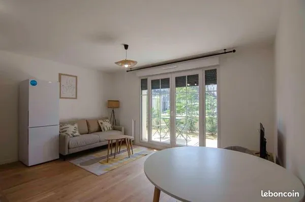 Bel appartement T2 lumineux meublé Le Plessis-Robinson (92)