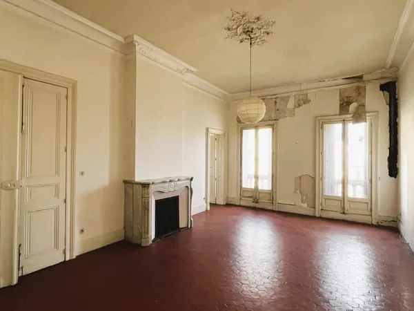 MONTPELLIER CENTRE SPACIEUX T3/T4 DERNIER ETAGE