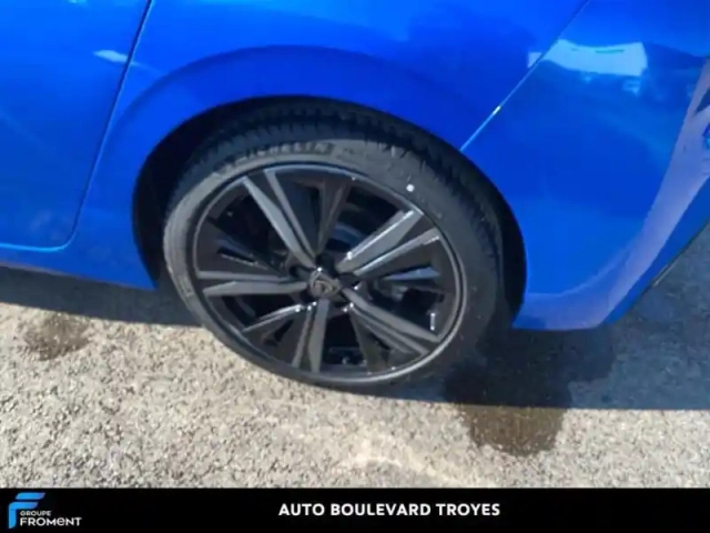 Peugeot 308 1.2 puretech 130ch s&amp;s gt pack eat8 — photo 13