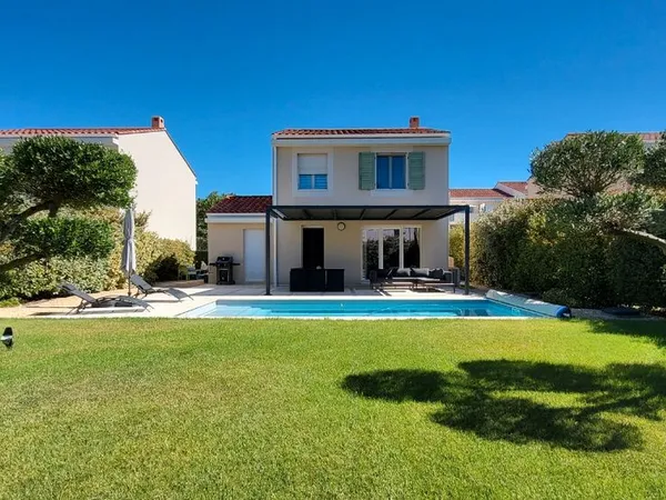 Villa Plein Sud non mitoyenne avec Piscine