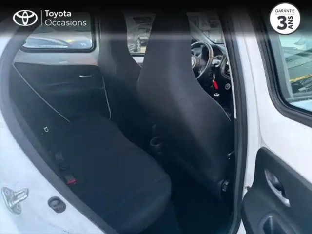 Toyota Aygo x 1.0 vvt-i 72ch dynamic — photo 22