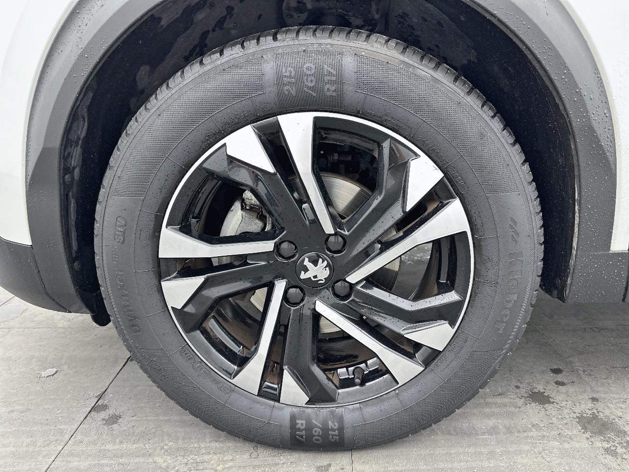 Peugeot 2008 puretech 100 s&s bvm6 allure pack — photo 14