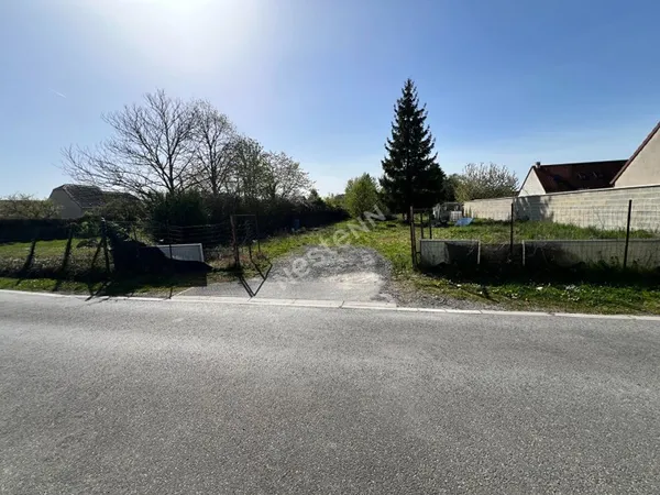 À vendre ? Beau terrain à bâtir de 1000 m² à Pontavert