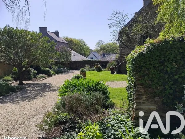 Maison 6 pièces 218 m²