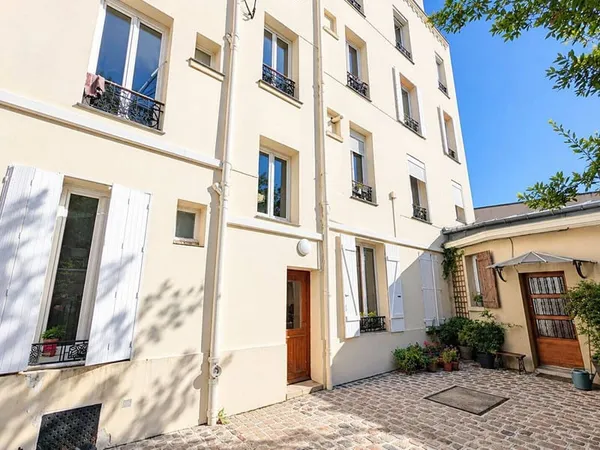 Studio 1 pièce 14 m²