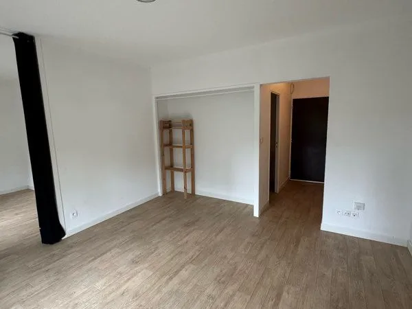 Particulier loue Appartement T1 BIS Résidence Le Club en rez-de-chaussée