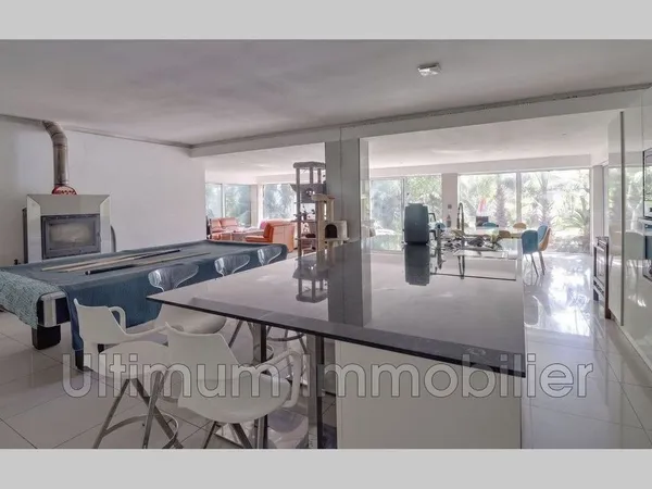 Villa 5 pièces 141 m²