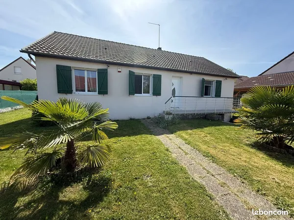 Belle Maison à vendre à St-Germain du Corbéis 199 000 euros