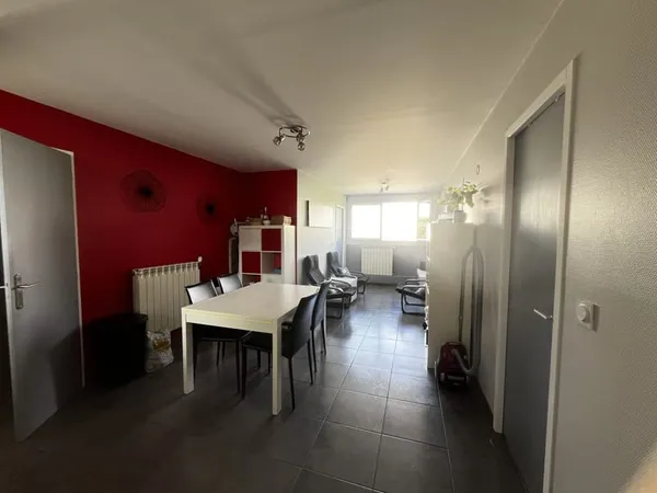 Appartement 4 pièces loué avec parking, cave- Grenoble