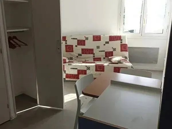 Studio 1 pièce 18 m²