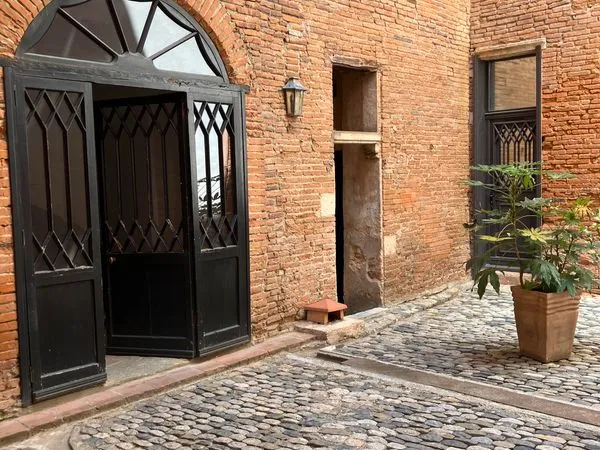 Duplex climatisé avec grand garage