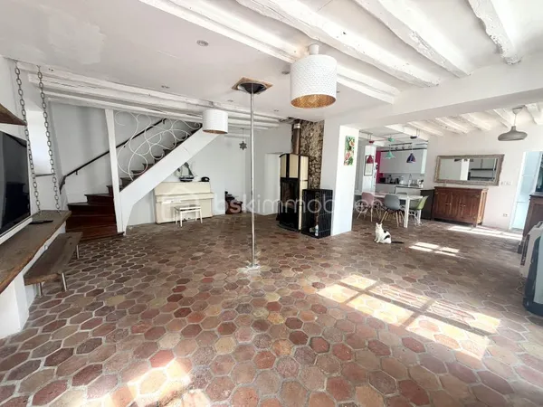 Maison 10 pièces 215 m²