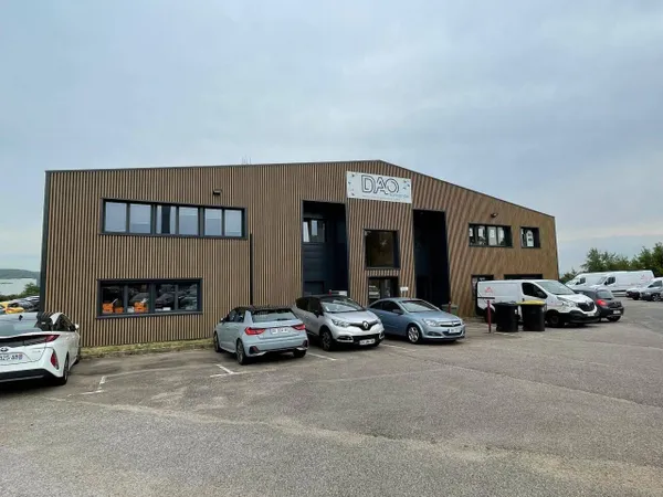 Bureau 140 m²