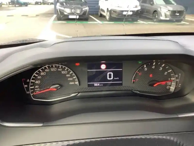 Peugeot 208 100 s&amp;s bvm6 — photo 32