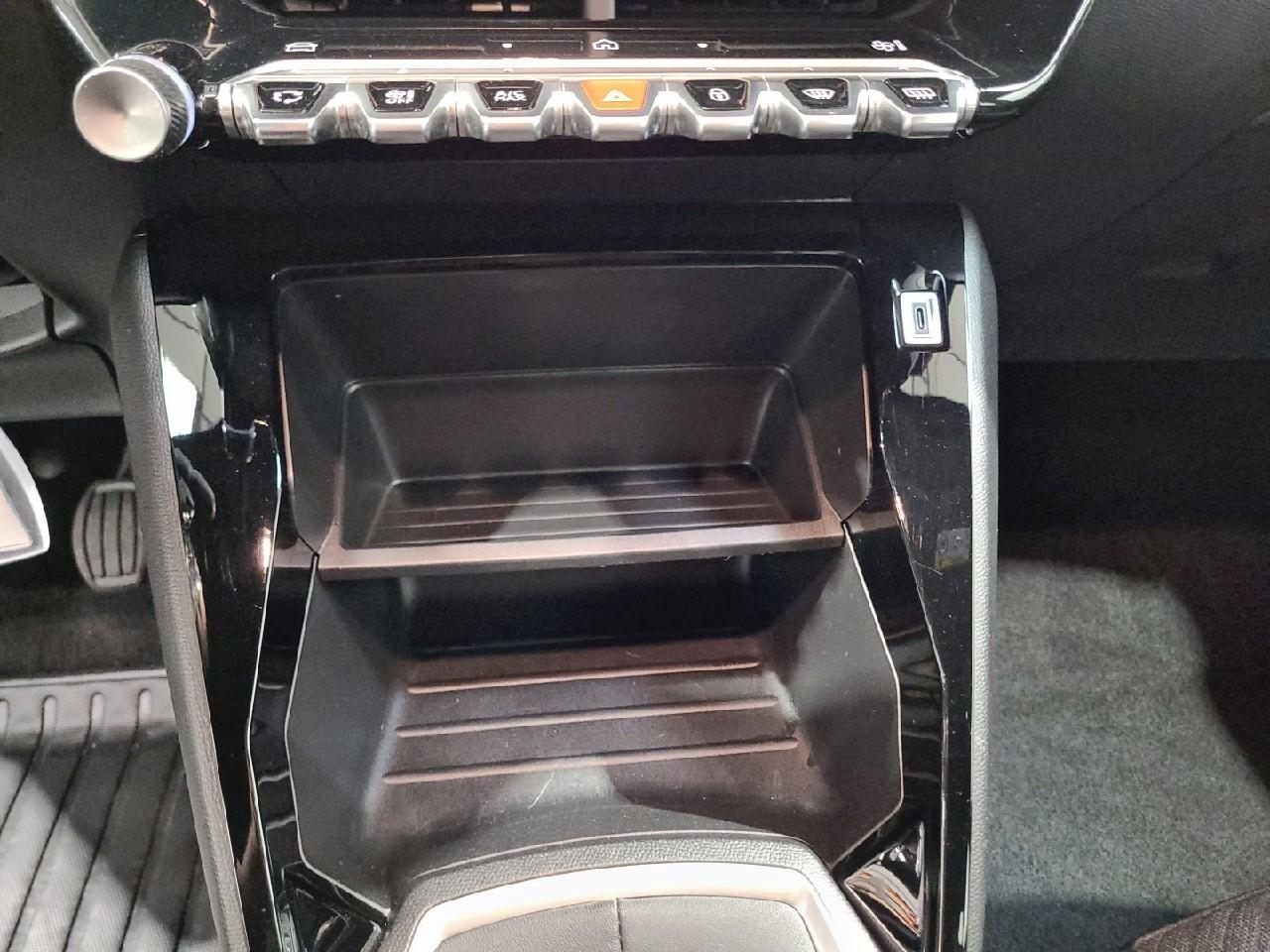 Peugeot 2008 100 s&s bvm6 style — photo 24