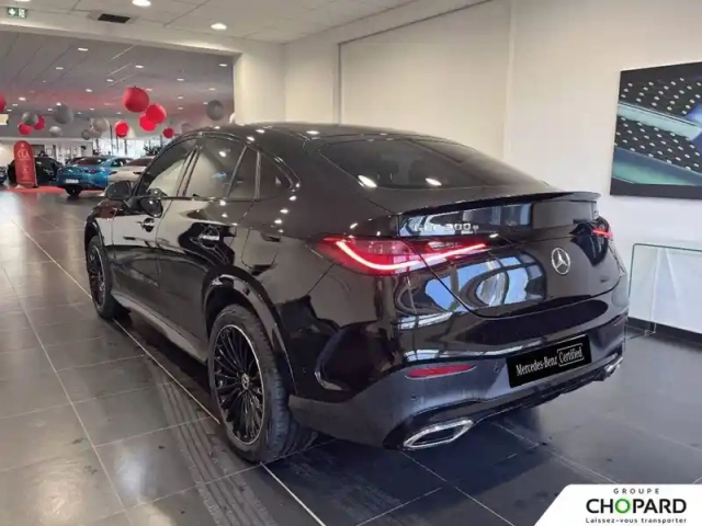 Mercedes Glc coupe 300 e hybrid eq 9g-tronic 4matic — photo 32