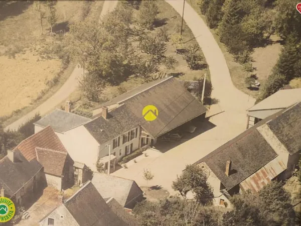 Longère 212m².Dépendances 300m²