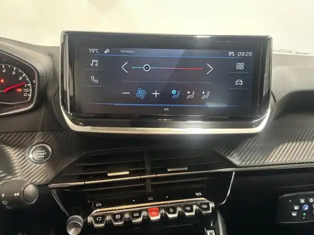Peugeot 208 1.2 100 s&amp;s active — photo 13