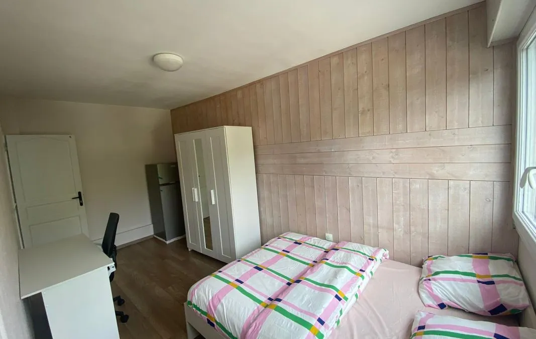 Photo 1