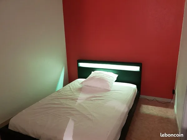 MOREZ proche du lycée meublé de 28 M2