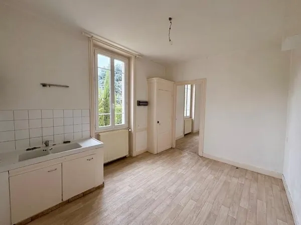 APPARTEMENT T2 A LOUER A LE COTEAU - GARE