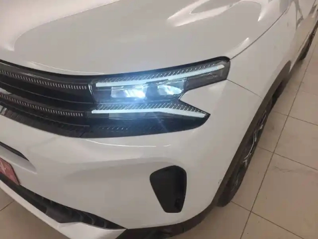 Citroën C5 Aircross hybride 145 ch e-dcs6 — photo 16