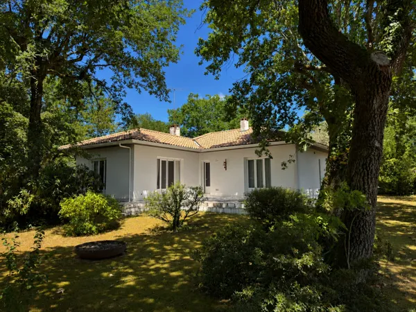 SAINT-AUBIN-DE-MÉDOC QUARTIER JOLI BOIS L'UN DES SECTEURS LE