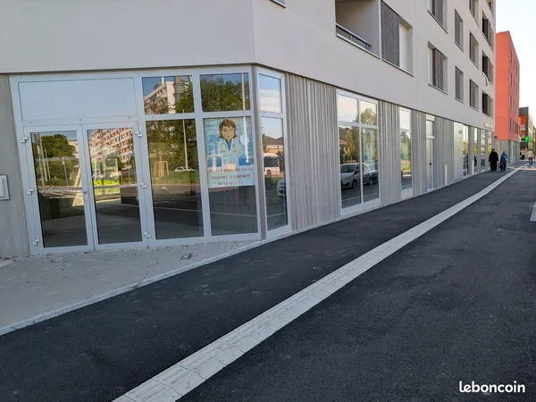 Local pour médecins, divisible