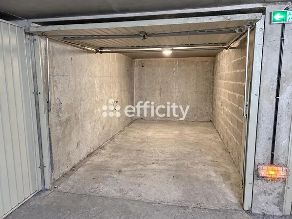 Parking 14 m²