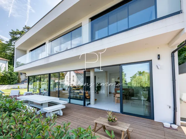 Les Coteaux de Chennevières Maison contemporaine avec vue
