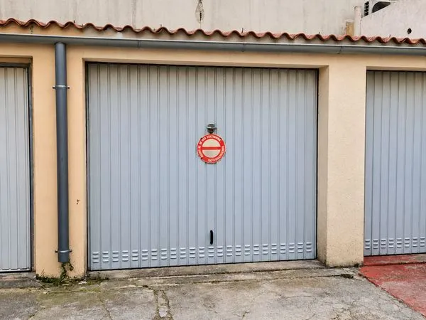 Parking/box Cannes la Bocca