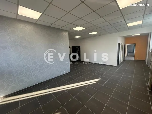 Local bureaux 280 m²