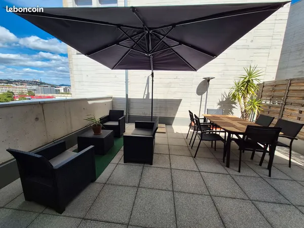 T3 duplex dernier étage avec terrasse de 28 m² et vue Fourvière - Lyon 7 Jean Jaurès
