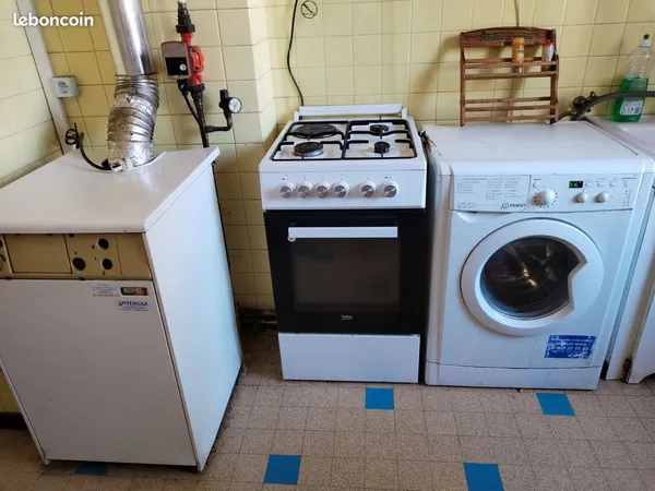 Loue chambre meublée