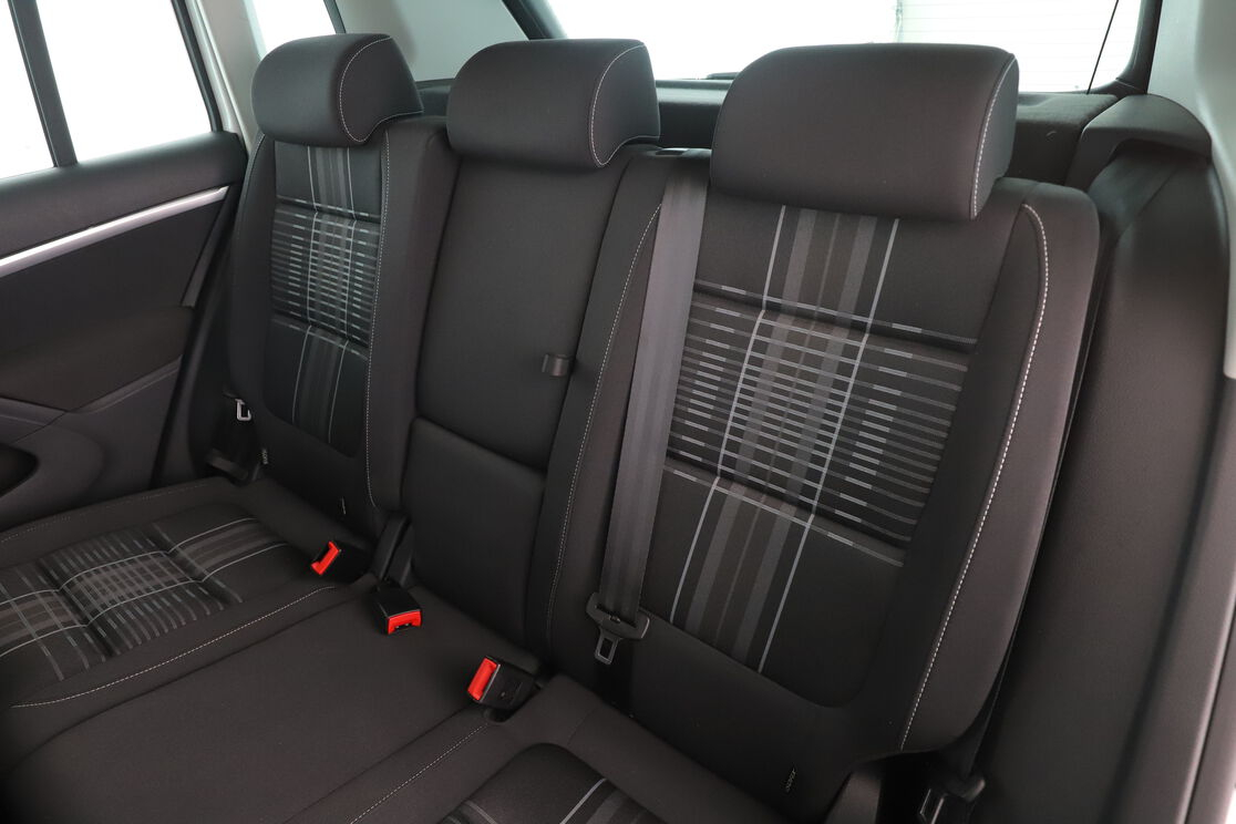 Volkswagen Tiguan 2.0 TDI BlueMotion Tech Lounge — photo 13