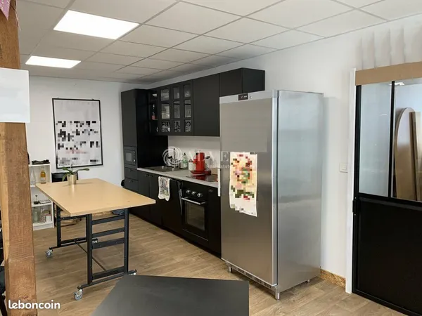 Local commercial 120 m²